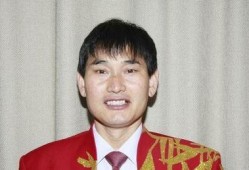 大衣哥前经纪人爆料视频,背后真相令人震惊